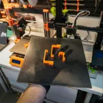 Jakie czynniki wpływają na wybór odpowiedniego materiału do druku 3D?