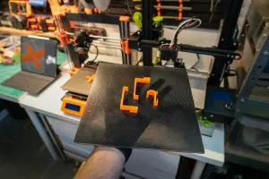 Jakie czynniki wpływają na wybór odpowiedniego materiału do druku 3D?